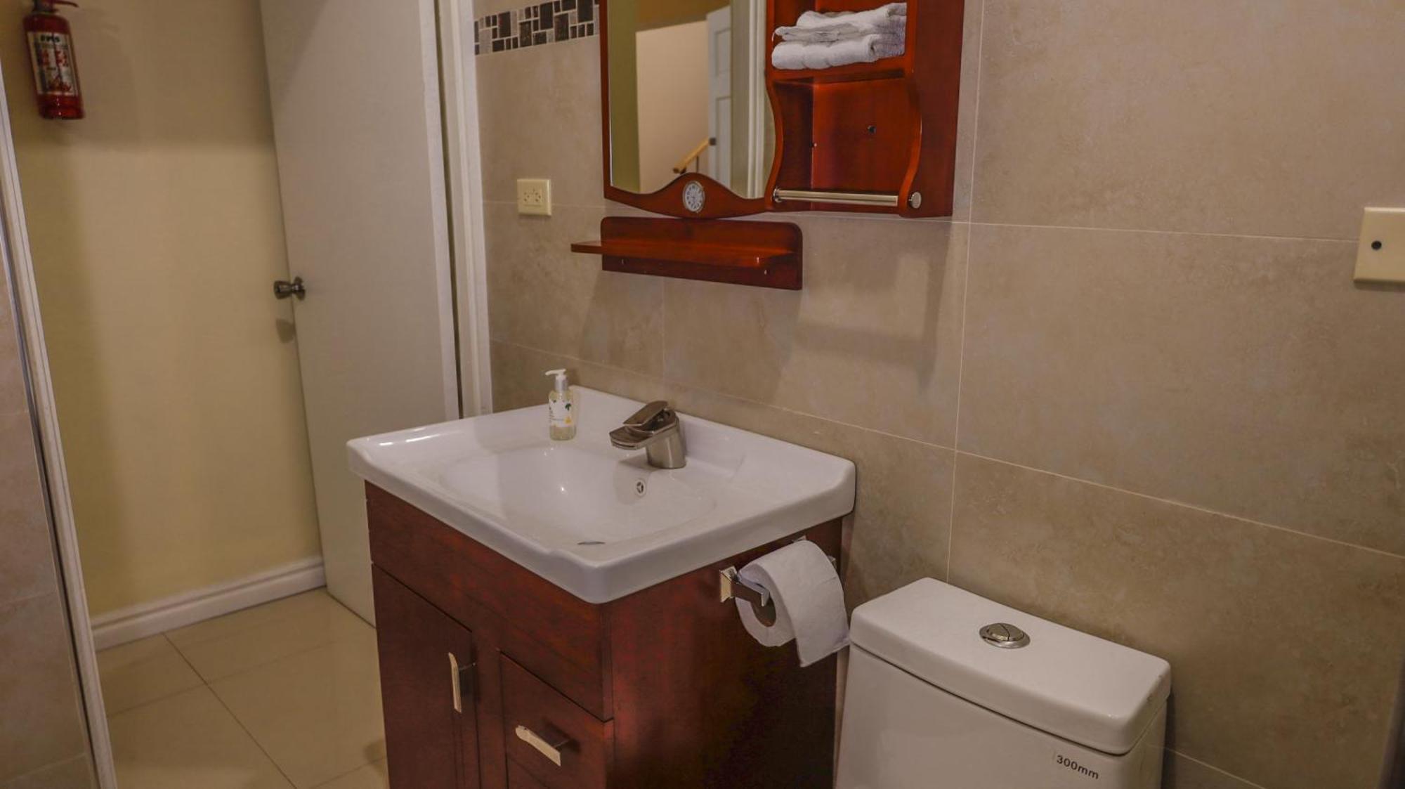 Ivs Bed And Breakfast Kingston Zewnętrze zdjęcie